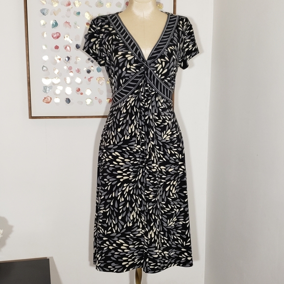 Apt. 9 Dresses & Skirts - Apt. 9 wrap front dress size Small